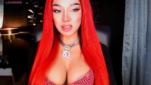 Snapshot of urgoddess_bella chatting on 10-16-25, 06:58 My bella 3 online show from 10-16-25, 06:58