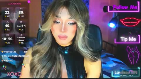 Snapshot of urgoddess_bella chatting on 11-13-25, 02:10 My bella 3 online show from 11-13-25, 02:10