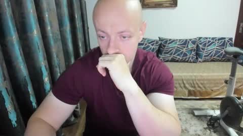 Snapshot of urgymcrush chatting on 10-18-25, 10:32 UrGymCrush online show from 10-18-25, 10:32