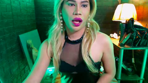 Snapshot of urhardcockqueenxxx chatting on 12-13-24, 01:26 queen norelle online show from 12-13-24, 01:26