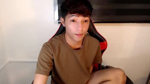 Snapshot of urhotethanxx chatting on 02-25-26, 05:44 Ethan online show from 02-25-26, 05:44