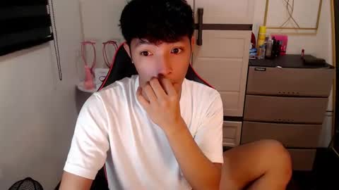 Snapshot of urhotethanxx chatting on 03-02-26, 03:41 Ethan online show from 03-02-26, 03:41