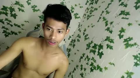 Snapshot of urhotfuckingass chatting on 02-15-25, 05:30 richard online show from 02-15-25, 05:30