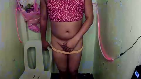 urhottie_bella online show from 10-26-25, 06:03