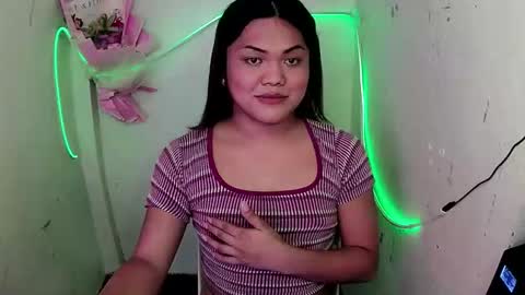 urhottie_bella online show from 10-27-25, 06:06