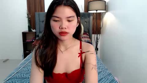 Snapshot of urhottie_melodie chatting on 12-19-25, 05:25 urhottie_melodie online show from 12-19-25, 05:25