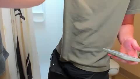 Snapshot of urhotuniroomie chatting on 01-18-26, 07:17 urhotuniroomie online show from 01-18-26, 07:17