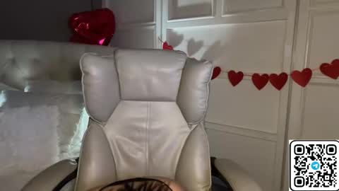 Snapshot of urlillshy chatting on 03-06-26, 01:02 Kristina online show from 03-06-26, 01:02