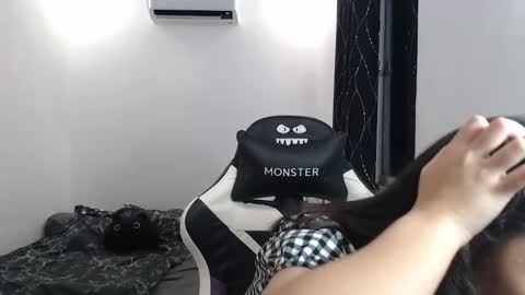 juliana online show from 12-05-25, 10:46