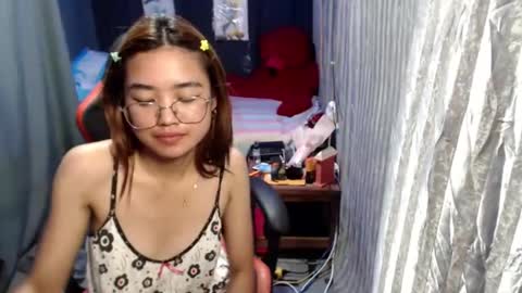urlovelychinita online show from 01-03-25, 04:44
