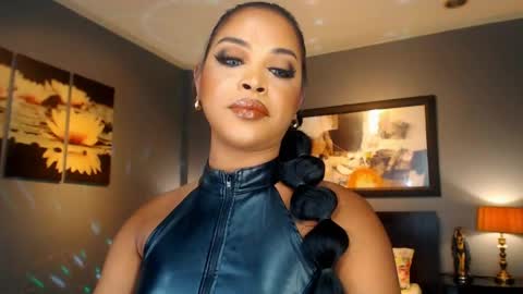 Snapshot of urmajestytyra chatting on 05-23-26, 01:55 UrMajestyTyra online show from 05-23-26, 01:55