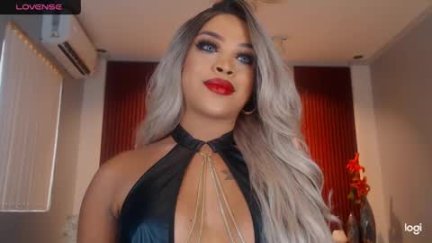 Snapshot of urmajestytyra chatting on 06-01-26, 01:51 UrMajestyTyra online show from 06-01-26, 01:51