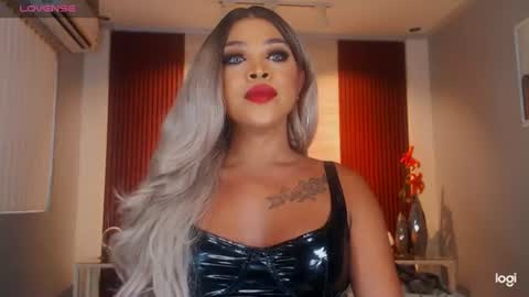Snapshot of urmajestytyra chatting on 06-14-26, 11:18 UrMajestyTyra online show from 06-14-26, 11:18