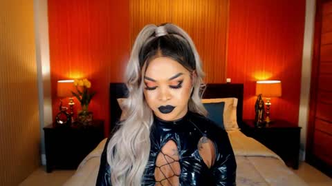 UrMajestyTyra online show from 06-20-26, 01:52