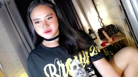 Snapshot of urnaughty_ceciliaxxx chatting on 09-17-25, 02:52 cecilia online show from 09-17-25, 02:52