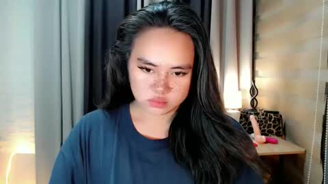 Snapshot of urnaughty_ceciliaxxx chatting on 09-18-25, 03:25 cecilia online show from 09-18-25, 03:25