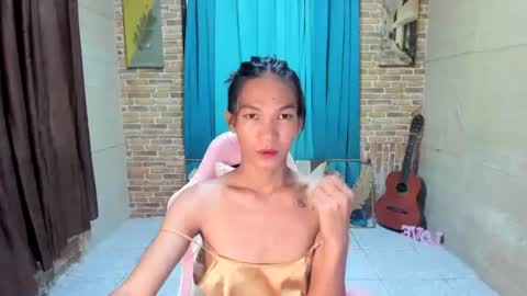 Snapshot of urnaughty_kim chatting on 06-15-26, 08:05 Kim online show from 06-15-26, 08:05