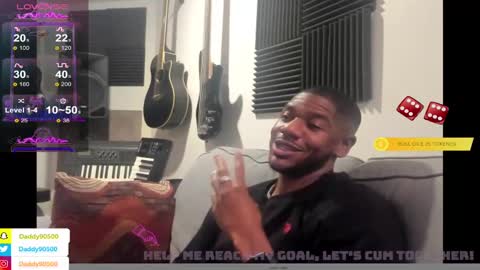 Snapshot of urnewdaddy90 chatting on 12-09-24, 05:40 Big Daddy online show from 12-09-24, 05:40