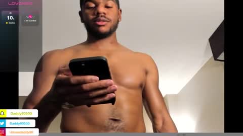 Snapshot of urnewdaddy90 chatting on 01-04-25, 11:43 Big Daddy online show from 01-04-25, 11:43