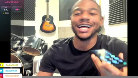 Snapshot of urnewdaddy90 chatting on 01-07-25, 06:16 Big Daddy online show from 01-07-25, 06:16