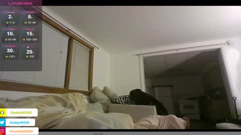 Snapshot of urnewdaddy90 chatting on 01-10-25, 04:54 Big Daddy online show from 01-10-25, 04:54