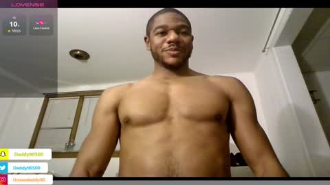 Snapshot of urnewdaddy90 chatting on 01-11-25, 04:48 Big Daddy online show from 01-11-25, 04:48