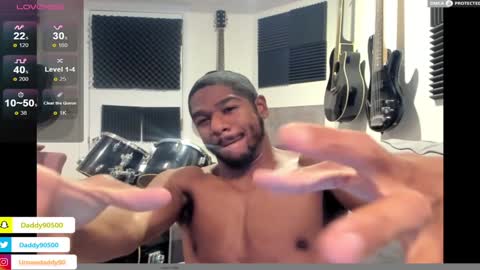 Snapshot of urnewdaddy90 chatting on 01-17-25, 04:17 Big Daddy online show from 01-17-25, 04:17