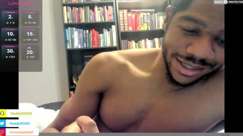 Snapshot of urnewdaddy90 chatting on 02-04-25, 10:45 Big Daddy online show from 02-04-25, 10:45