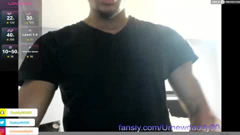 Snapshot of urnewdaddy90 chatting on 02-17-25, 05:36 Big Daddy online show from 02-17-25, 05:36