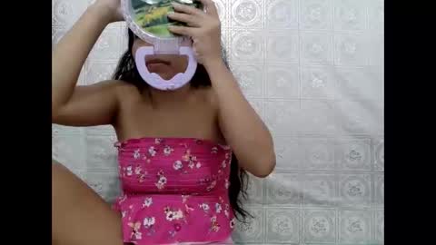 urpinaygirl69 online show from 06-09-26, 05:41