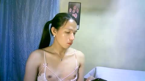 queen julia not into CHEAPGUY online show from 02-06-25, 03:09