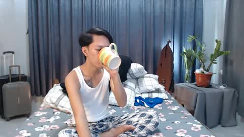 Mel online show from 02-25-25, 09:24