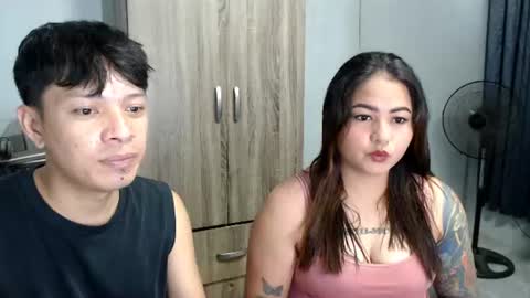 Snapshot of urpinoyasianx chatting on 07-16-26, 01:06 Mel online show from 07-16-26, 01:06