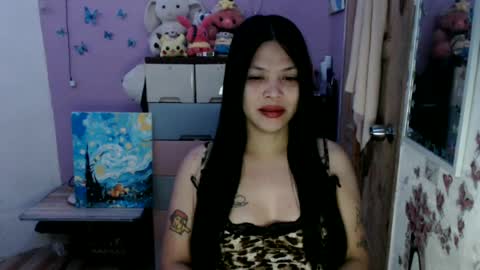 hi im kim online show from 06-25-26, 11:15