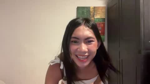 urpretty_mistake online show from 06-18-26, 03:27