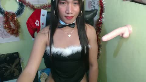 Snapshot of urprincessamara69 chatting on 12-12-24, 04:32 Amara online show from 12-12-24, 04:32