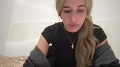 urprincessxox online show from 12-14-25, 03:34