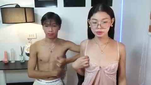 Snapshot of urriaxx chatting on 03-25-26, 12:22 urriaxx online show from 03-25-26, 12:22