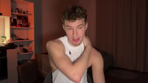 Snapshot of ursaotome chatting on 10-07-25, 04:04 ursaotome online show from 10-07-25, 04:04