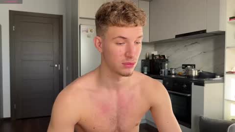 Snapshot of ursaotome chatting on 10-17-25, 12:19 ursaotome online show from 10-17-25, 12:19