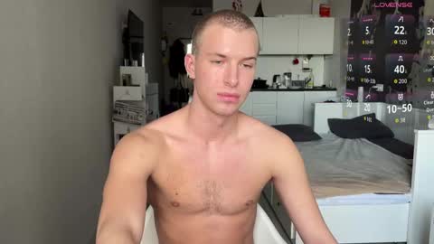 Snapshot of ursaotome chatting on 02-13-26, 09:27 ursaotome online show from 02-13-26, 09:27