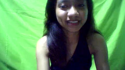 Snapshot of ursexydoll18 chatting on 01-12-25, 12:18 Darlyn room online show from 01-12-25, 12:18