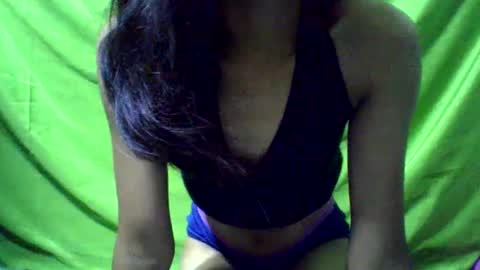 Snapshot of ursexydoll18 chatting on 01-12-25, 03:28 Darlyn room online show from 01-12-25, 03:28