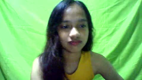 Snapshot of ursexydoll18 chatting on 01-12-25, 07:43 Darlyn room online show from 01-12-25, 07:43
