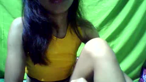 Snapshot of ursexydoll18 chatting on 01-12-25, 10:45 Darlyn room online show from 01-12-25, 10:45