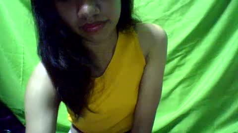 Snapshot of ursexydoll18 chatting on 01-12-25, 01:48 Darlyn room online show from 01-12-25, 01:48