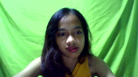 Snapshot of ursexydoll18 chatting on 01-12-25, 10:43 Darlyn room online show from 01-12-25, 10:43