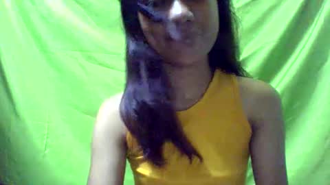 Snapshot of ursexydoll18 chatting on 01-13-25, 01:45 Darlyn room online show from 01-13-25, 01:45