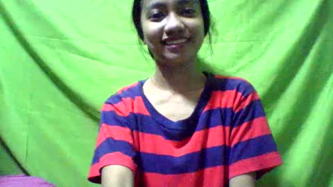 Snapshot of ursexydoll18 chatting on 01-14-25, 03:53 Darlyn room online show from 01-14-25, 03:53