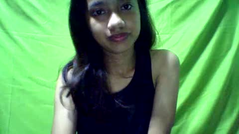 Snapshot of ursexydoll18 chatting on 01-14-25, 01:06 Darlyn room online show from 01-14-25, 01:06